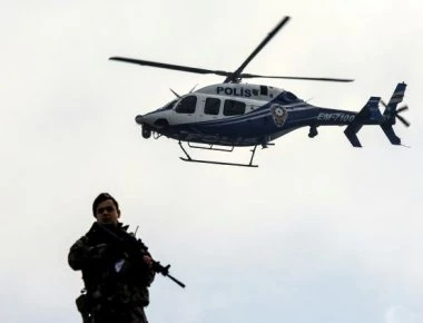 Ελικόπτερο συνετρίβη στην Κωνσταντινούπολη (βίντεο)